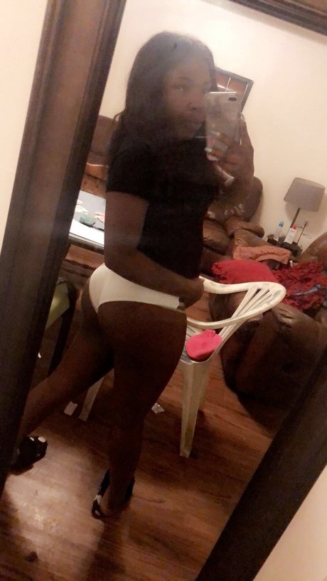 Marii スター ヌード 写真