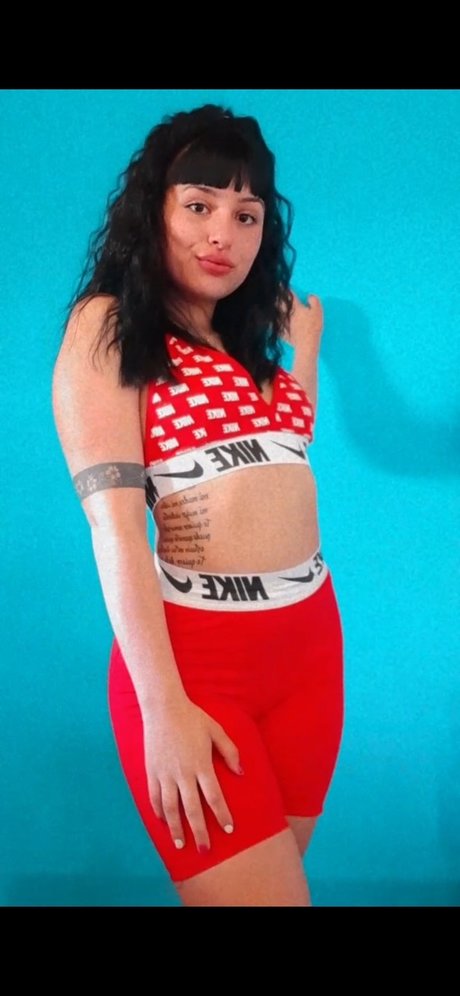 ぽっちゃりカップルオンリーファンズ セクシー裸 写真