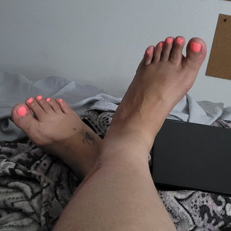 Fridah Feet ヌードモデル 画像