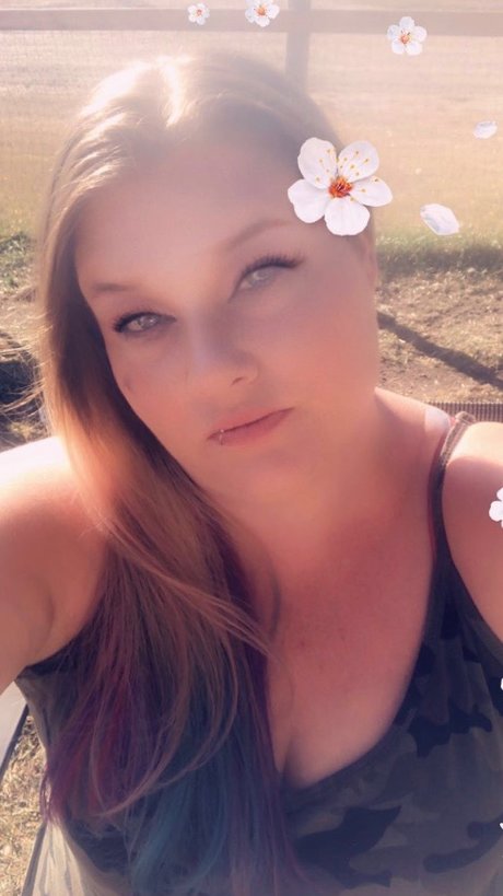 Candyass84 ポルノスター 写真