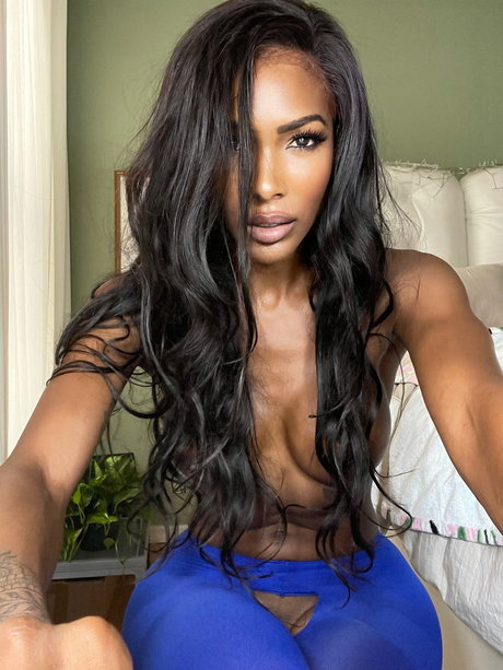 Natassia Dreams xxx女優 アーカイブ