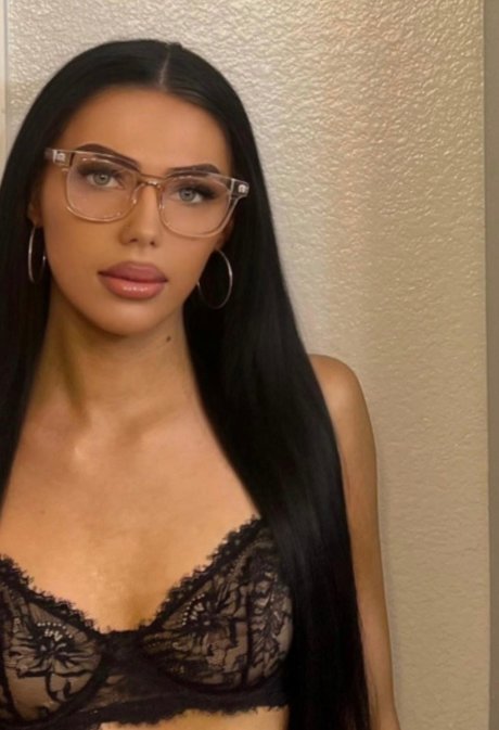 Natana Brooke 美しいポルノスター 写真