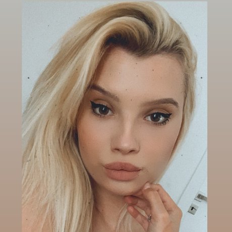 Nataly Stevens ポルノモデル 写真