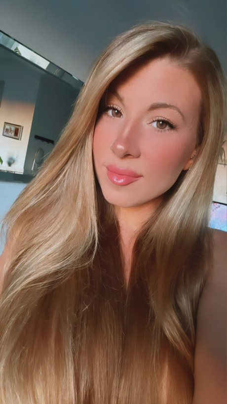 Natalie toronto セックスポルノスター 画像