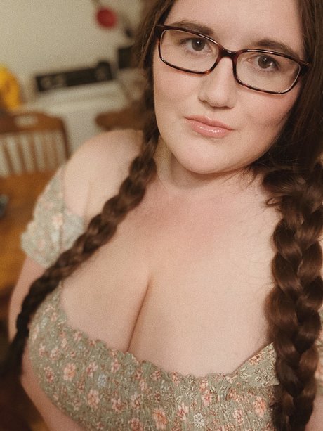 Deeliciously Me ポルノスター 画像