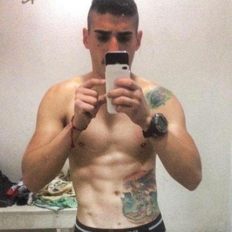 カウガールオンリーファンズ セクシーヌード 写真