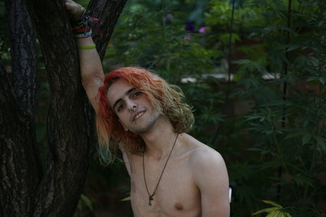 エモな痴女オンリーファンズ 無料 写真