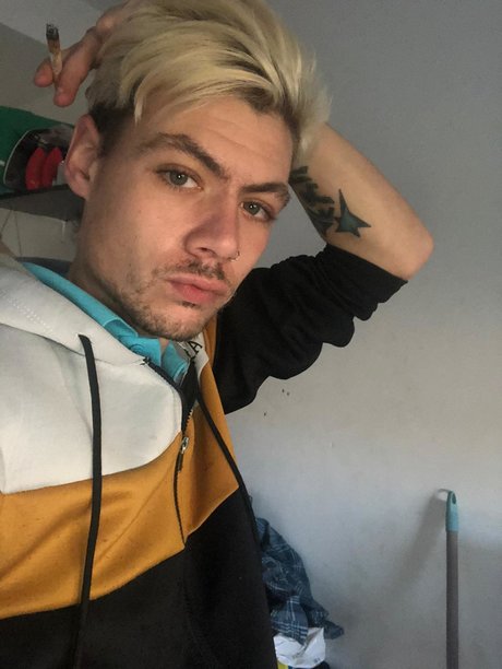 dylan pe a sancho セックスポルノスター 写真