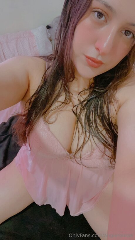 Angie Rousse ヌードモデル ギャラリー