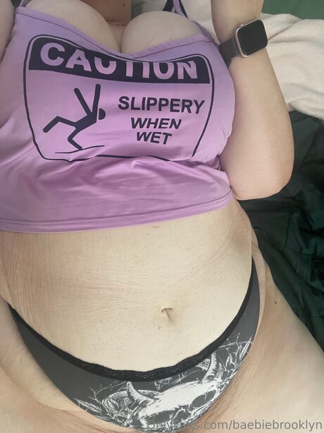 ストリップショー オンリーファンズ セクシー 画像