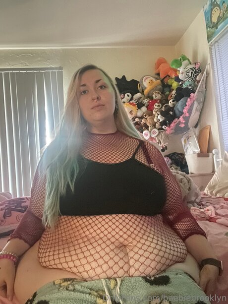 オンリーファンズを崇拝する セクシーヌード ギャラリー