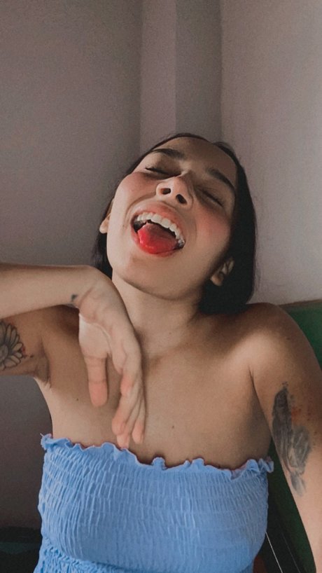 Alle fille petite_ セックスモデル 画像