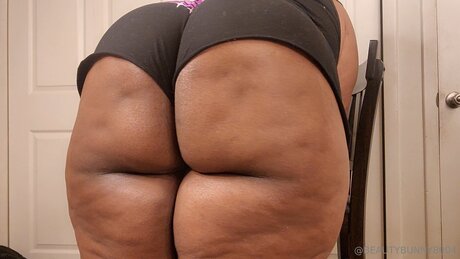 beautybunnny8004 ポルノモデル 写真