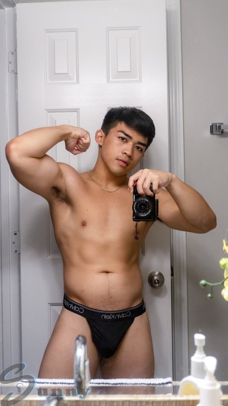 Sunny and Kai スターセックス 写真