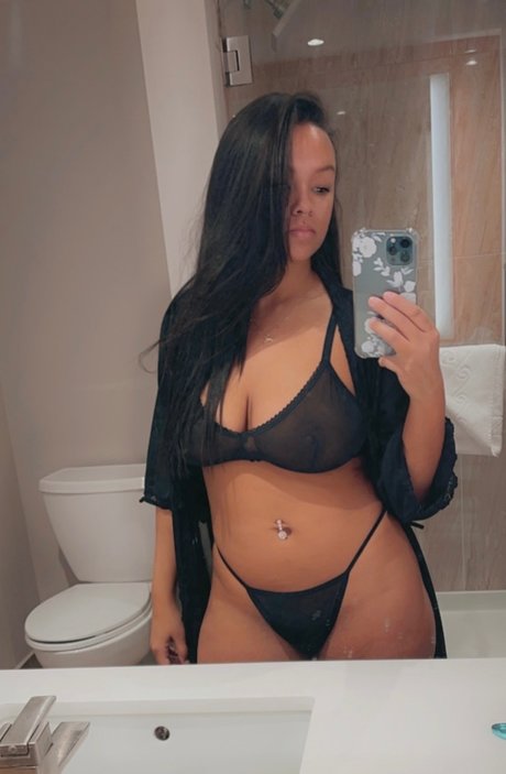 Eerka 可愛いモデル ギャラリー