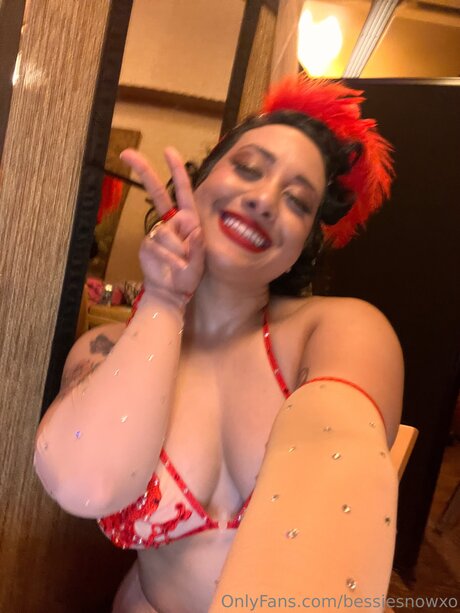 Bessie Snow スター ギャラリー