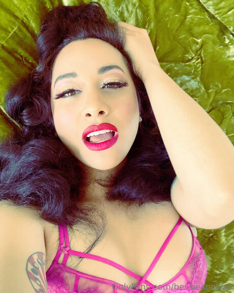 Bessie Snow 完璧なスター 画像