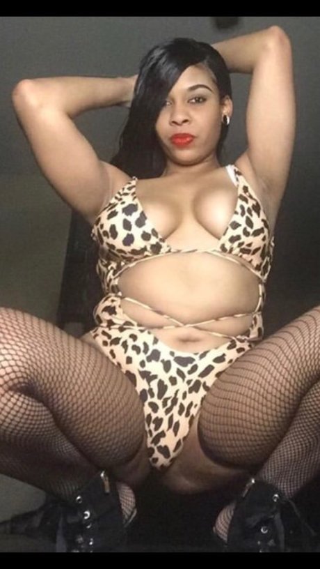 Bella Brinks セックスモデル 写真