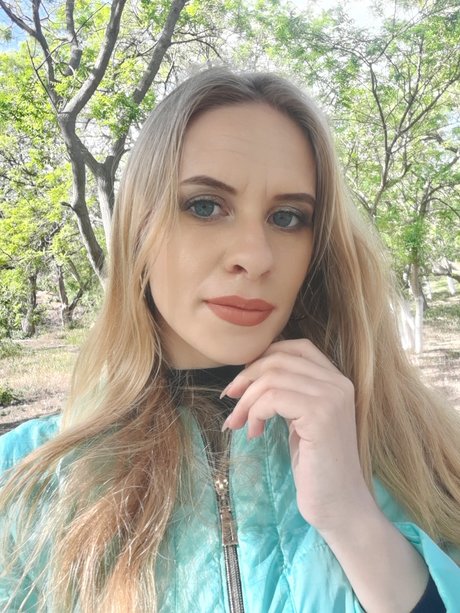 Nikki Riddle 高品質のスター 写真