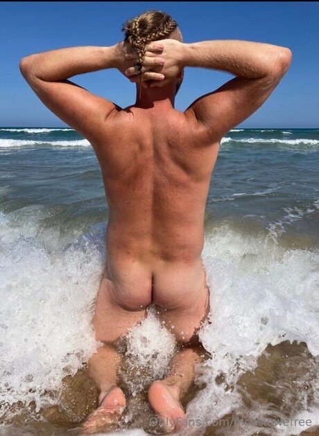 Nicos lowe 可愛いモデル 画像