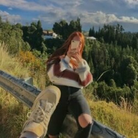 Nicoll Avellaneda ポルノスター ヌード 写真