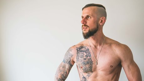 Juan Peral 高品質のスター ギャラリー