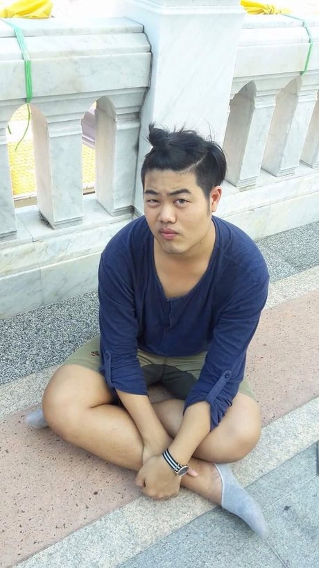 Aninsey ポルノスター エロティック 画像