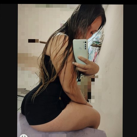 Ailyn_ スター 画像