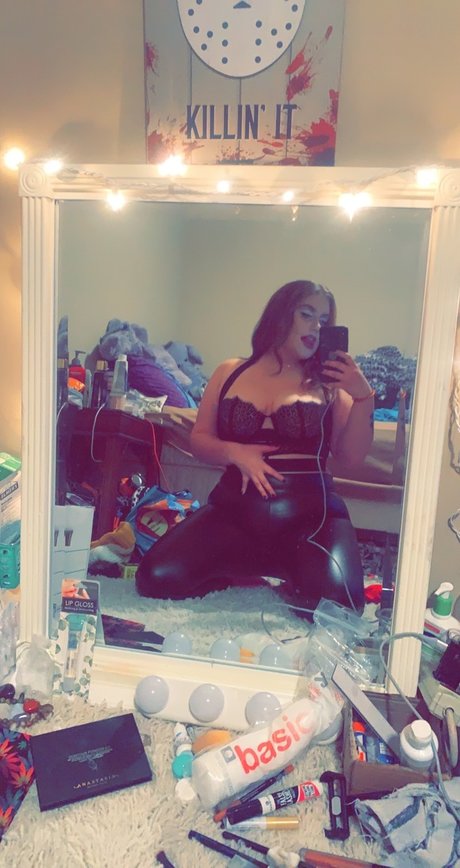 misery_ ポルノスター 裸 画像