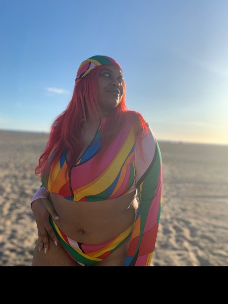 Nini 40G ヌード女優 写真