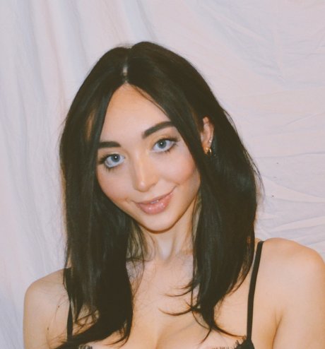 Nina Bryant ポルノスター 無料 画像