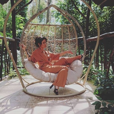 Nadia Pheromon セックススター 写真