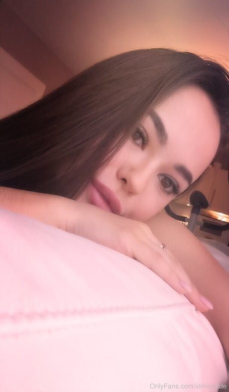 レズビアン乱交オンリーファンズ 美しいヌード 画像