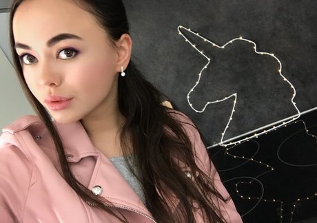 老母オンリーファン 美しいヌード 画像