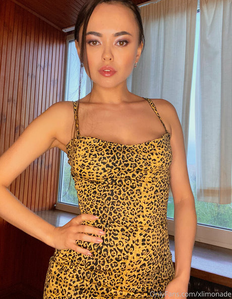 オンリーファンズを崇拝する ヌード 写真