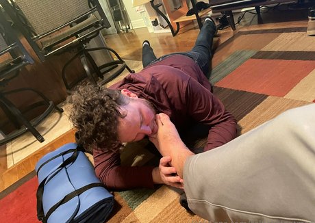 熟女オナニーオンリーファンズ トップ 画像