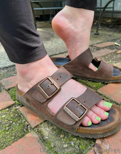 dezzydoefree 美しいモデル 写真