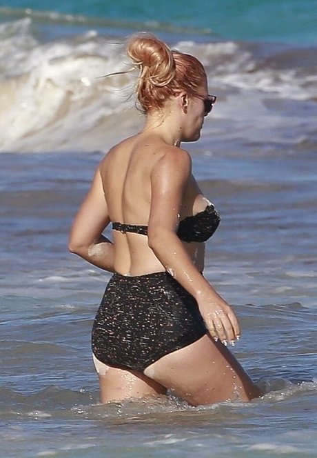 バン・オンリーファンズ ポルノ 画像