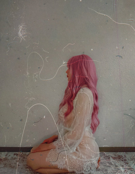 sisuuz ヌードのポルノスター 写真