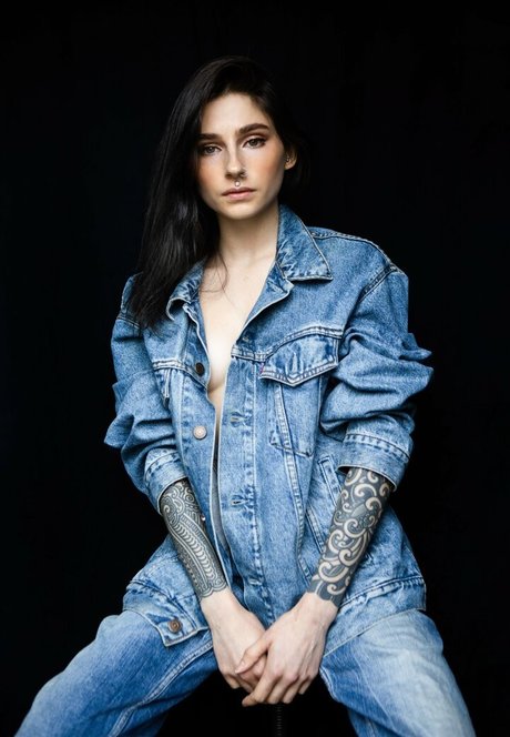 コスプレ ヘンタイ オンリーファンズ アートxxx 写真