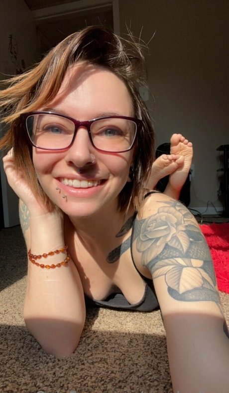 アナルオーガズム オンリーファンズ 無料ヌード 写真