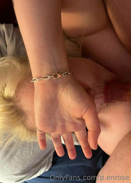 p enrose 裸の女優 写真