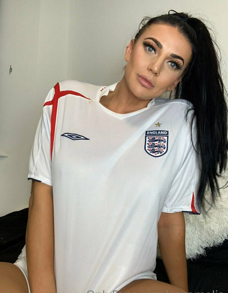 アジア人ニューハーフオンリーファンズ 美しいxxx 画像