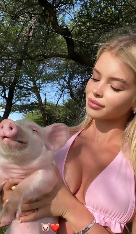 ティーンランジェリーオンリーファンズ ポルノ 写真