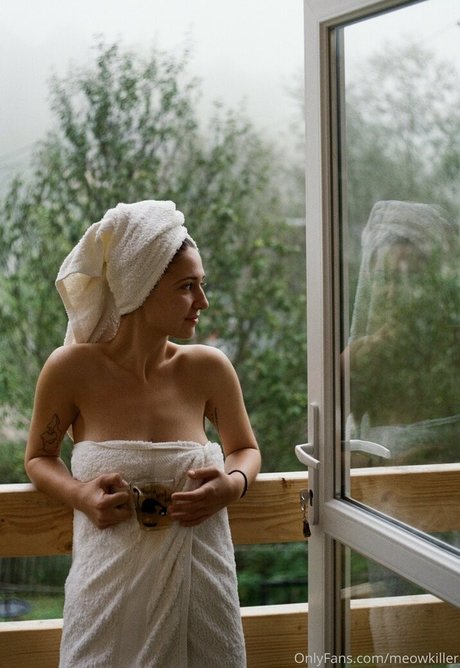 巨乳カップルオンリーファンズ 美しいポルノ 写真