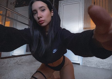 いちごミルクオンリーファンズ 無料セックス 画像