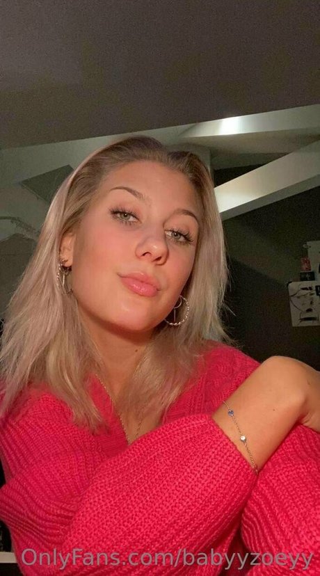 エモな痴女オンリーファンズ エロチック 写真