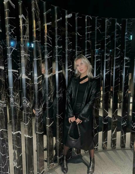 babyyzoeyy エロティックなスター 写真