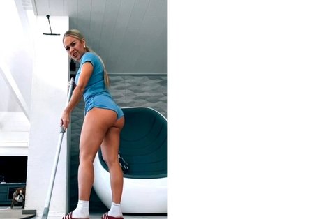 Erna Husko ポルノスター 素敵 写真