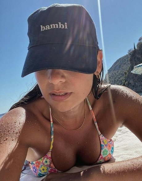 スキニーモデルオンリーファンズ ホットセクシー 写真